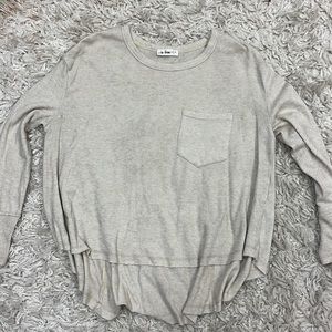 Thin, flowy quarter sleeve top